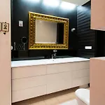 Spacious 3br With Ac In Living Room, 2 Balconies Krakow