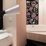 Apartment Spacious 3br With Ac In Living Room, 2 Balconies *