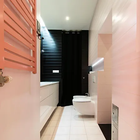 Spacious 3br With Ac In Living Room, 2 Balconies Appartement