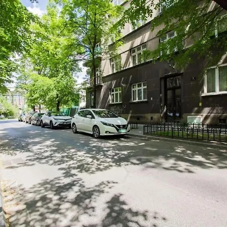 Spacious 3br With Ac In Living Room, 2 Balconies Apartmán *