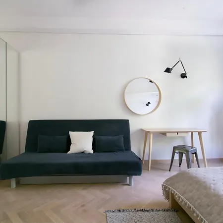 Spacious 3br With Ac In Living Room, 2 Balconies 公寓